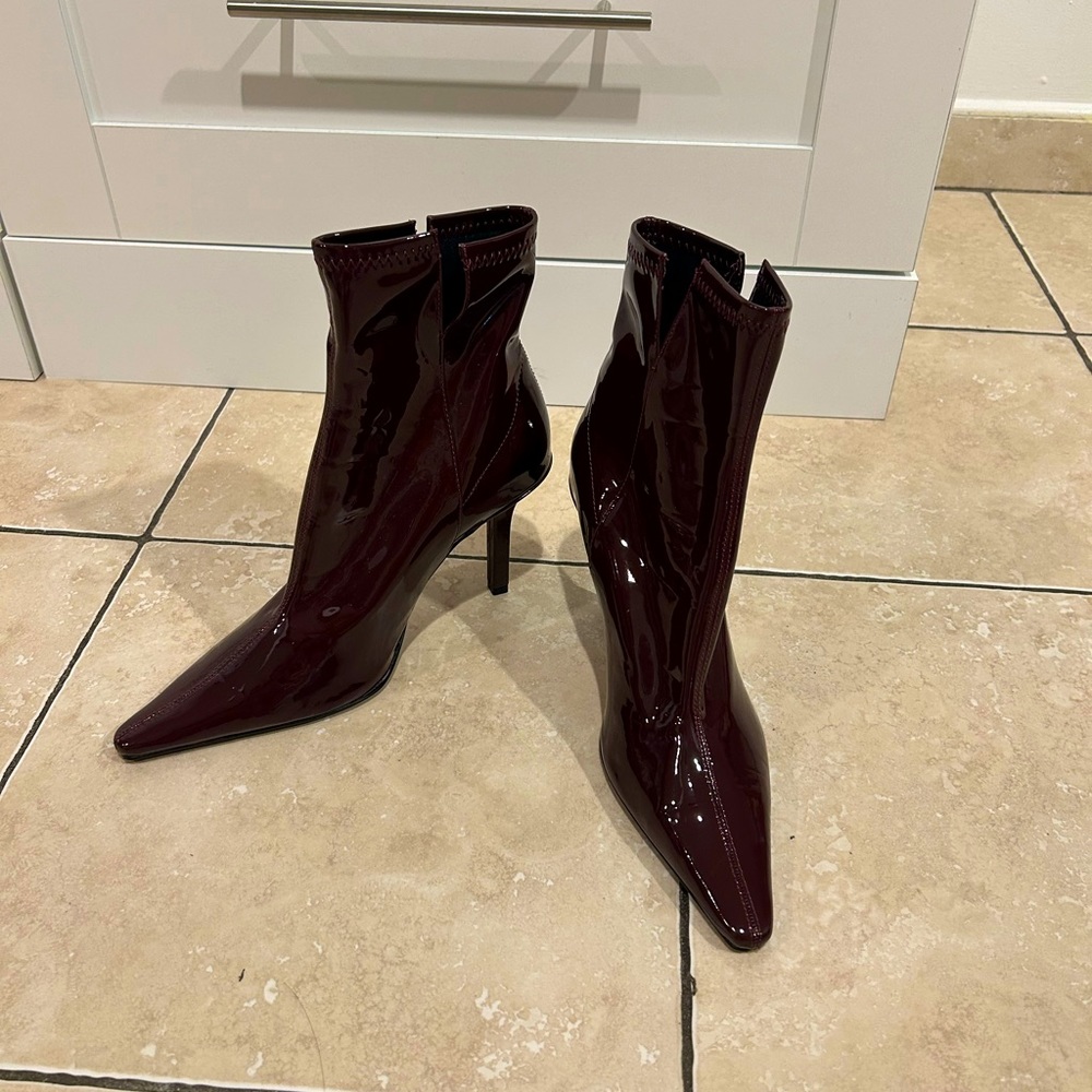 Latex Zara Booties